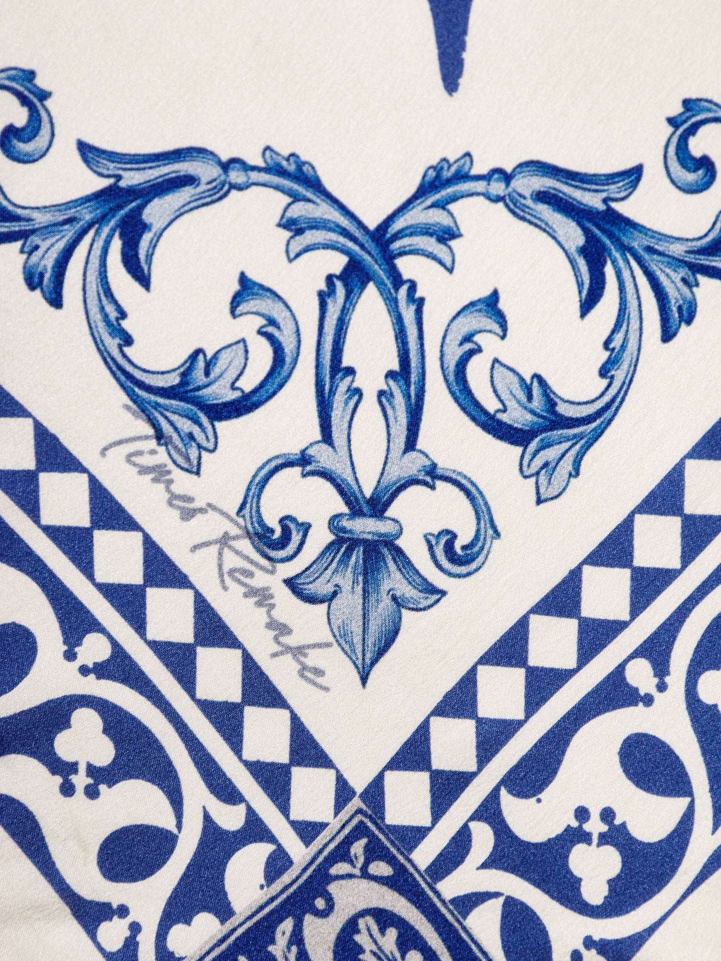 Retro21 R21 blue "Times Remake" collaboration retro silk scarf