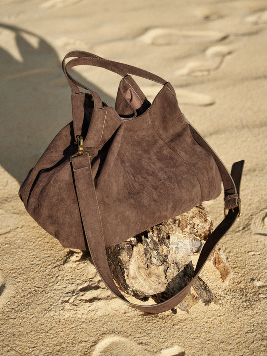 Retro21 R21 Dark brown three-dimensional pleated single-shoulder shell-shaped wandering bag, suede bag