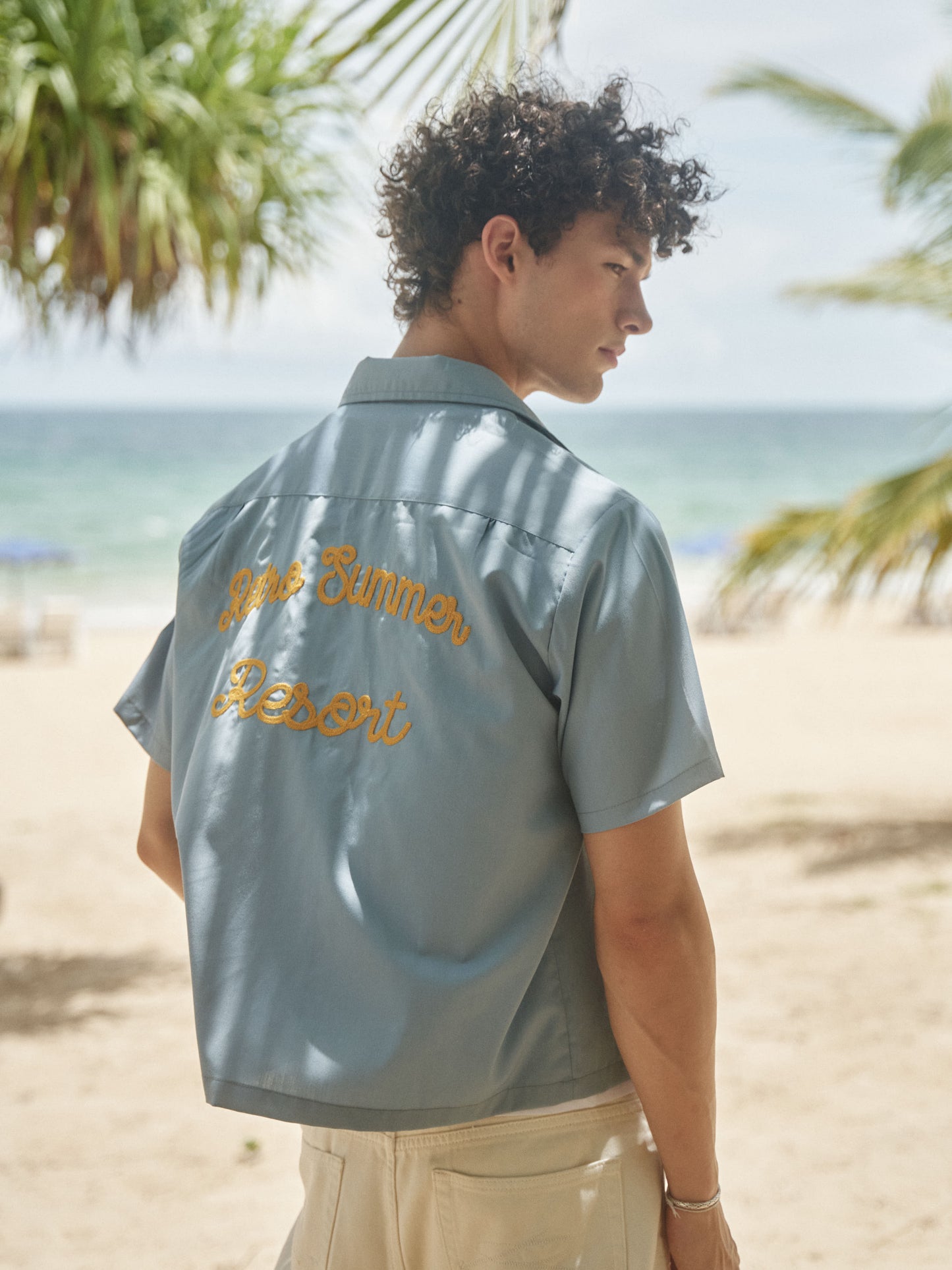 Retro R21 short and wide style blue towel embroidered short-sleeved shirt Retro Summer embroidered shirt