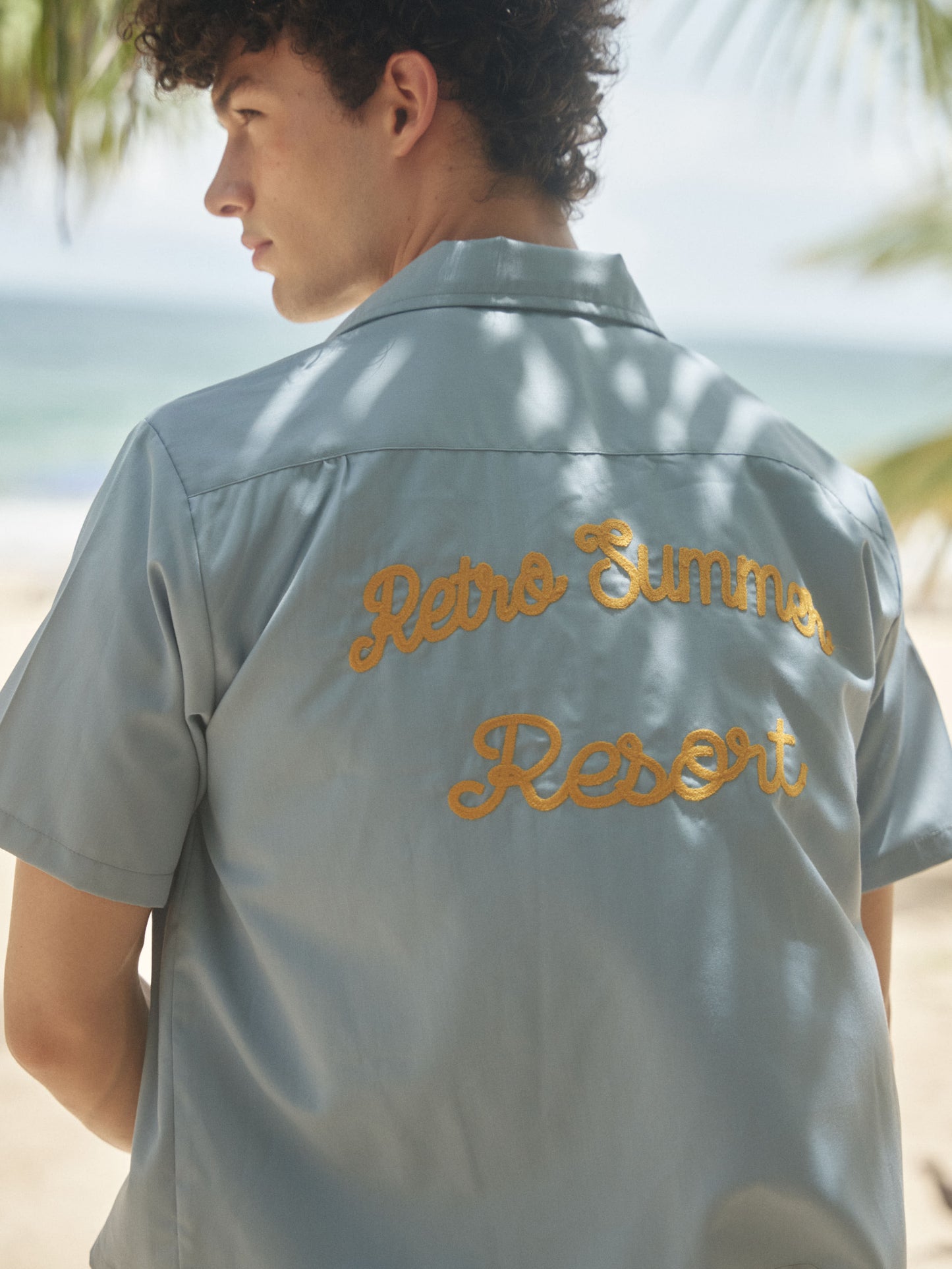 Retro R21 short and wide style blue towel embroidered short-sleeved shirt Retro Summer embroidered shirt