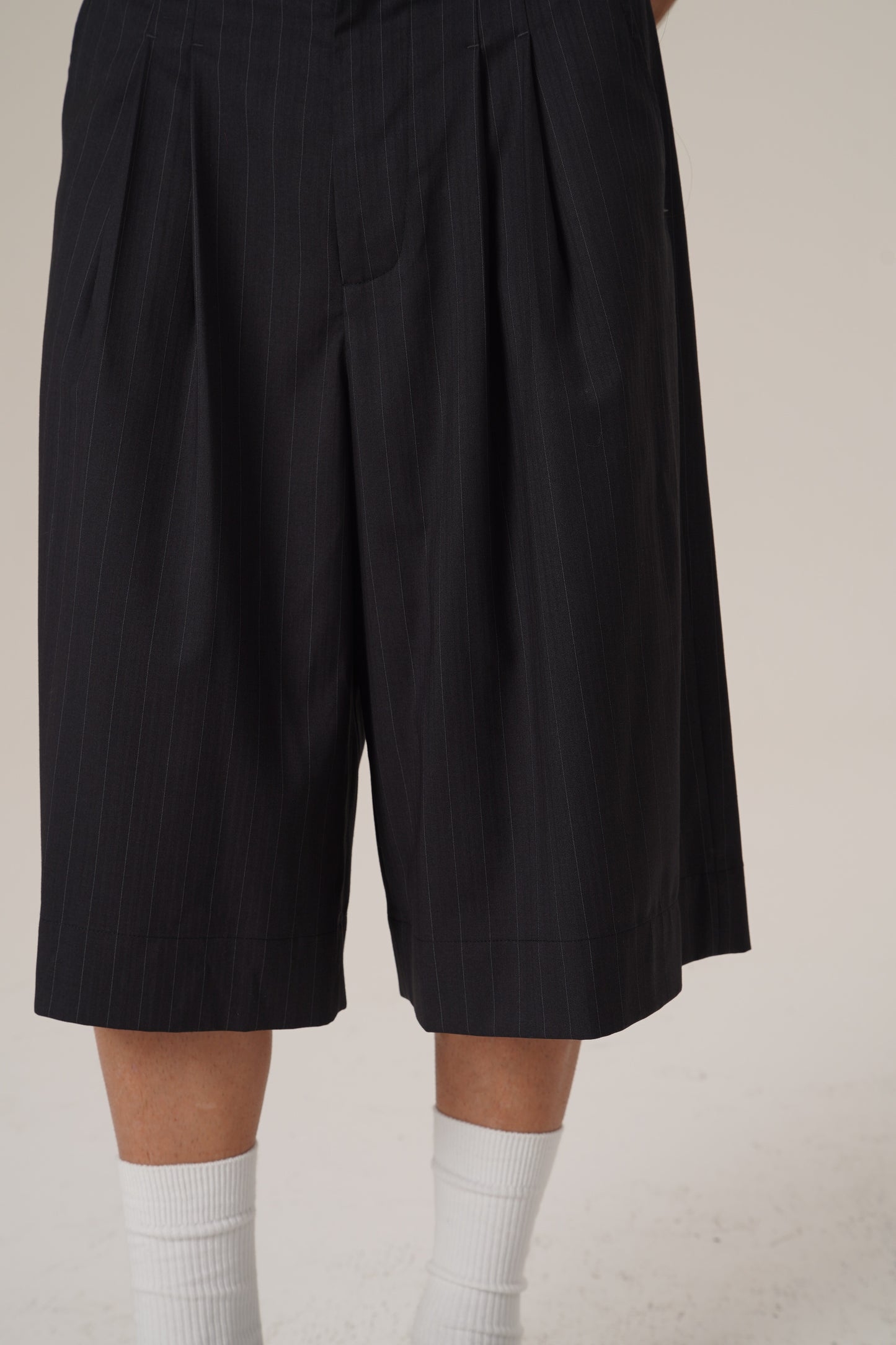 Retro 21 R21 Casual pleated striped 7-inch trousers