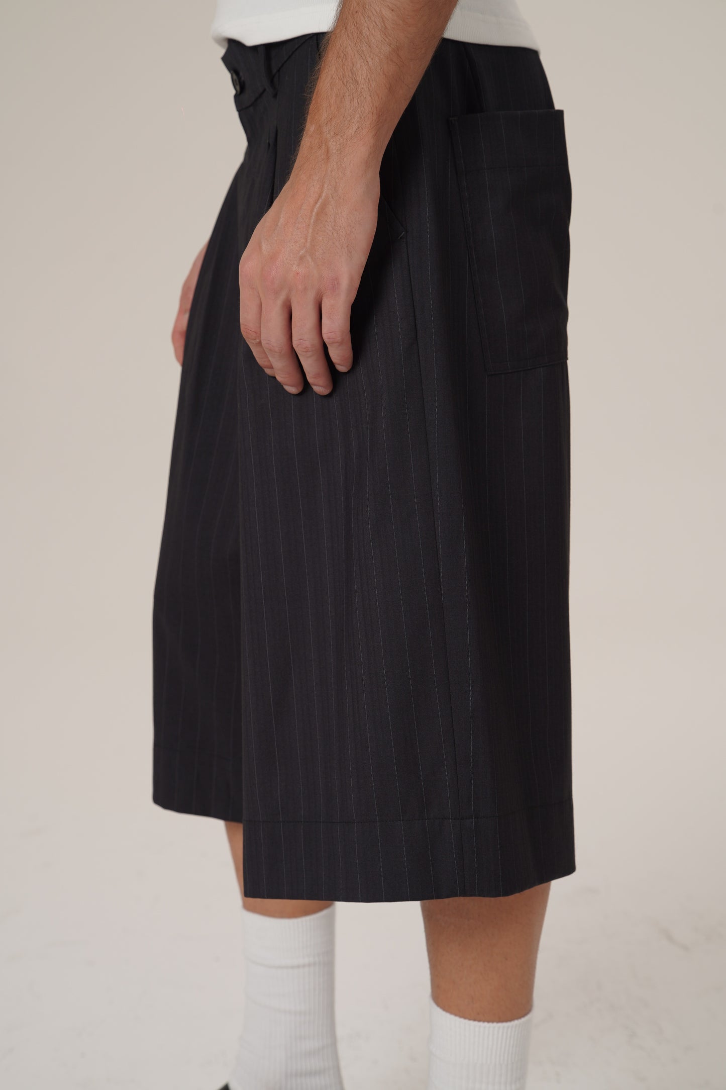 Retro 21 R21 Casual pleated striped 7-inch trousers