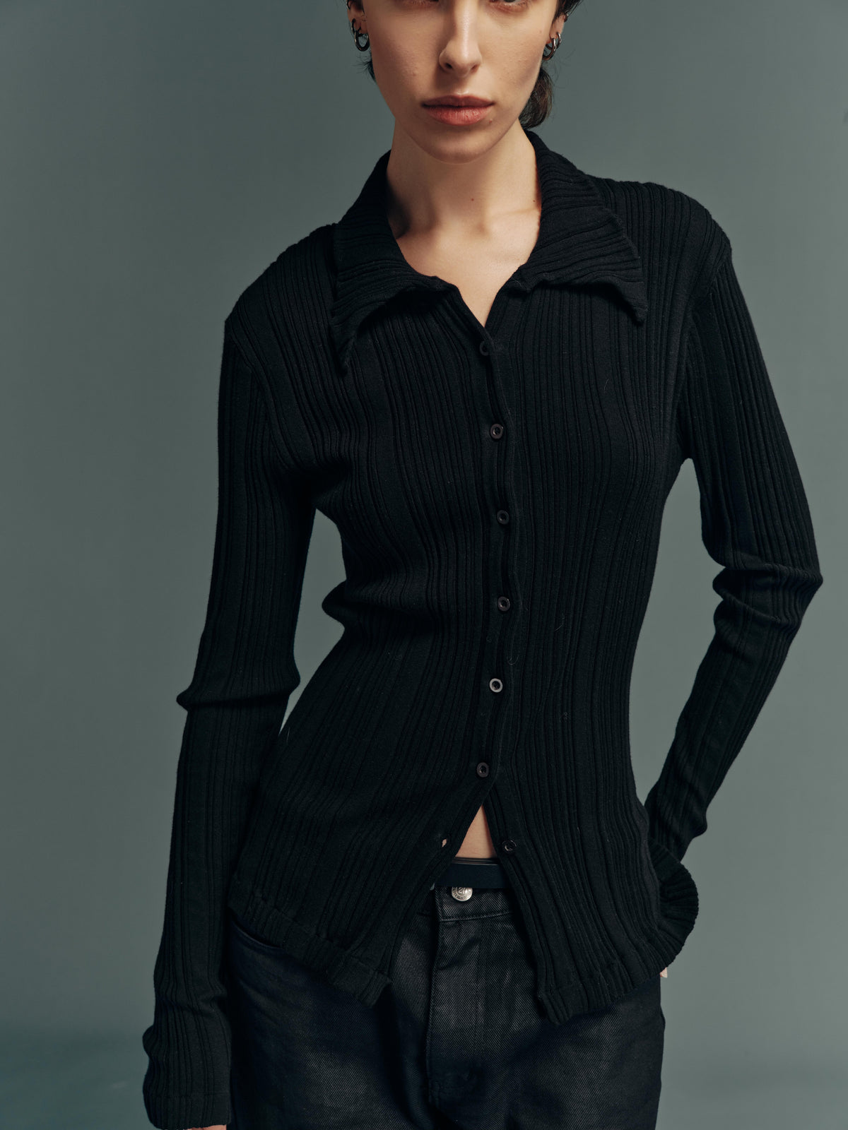 Stretch Ribbed Slim-Fit Button-Front Knit Long-Sleeve Shirt