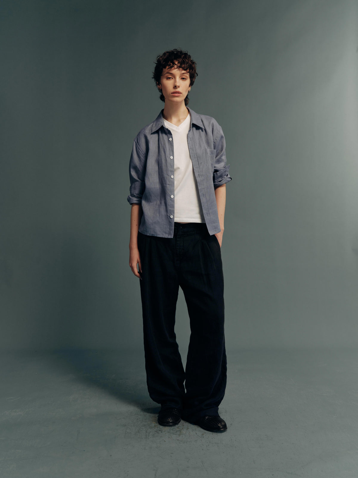 100% French Linen Relaxed Lightweight Cropped Collared Shirt