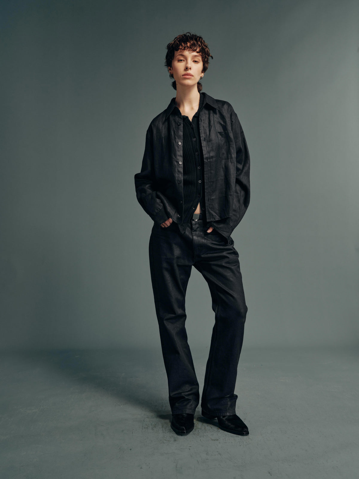 100% French Linen Relaxed Lightweight Cropped Collared Shirt